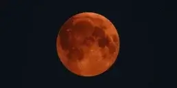 Над Україною зійде «кривавий місяць»: коли і де можна побачити