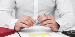 Скільки заробив Зеленський у 2025: дані декларації