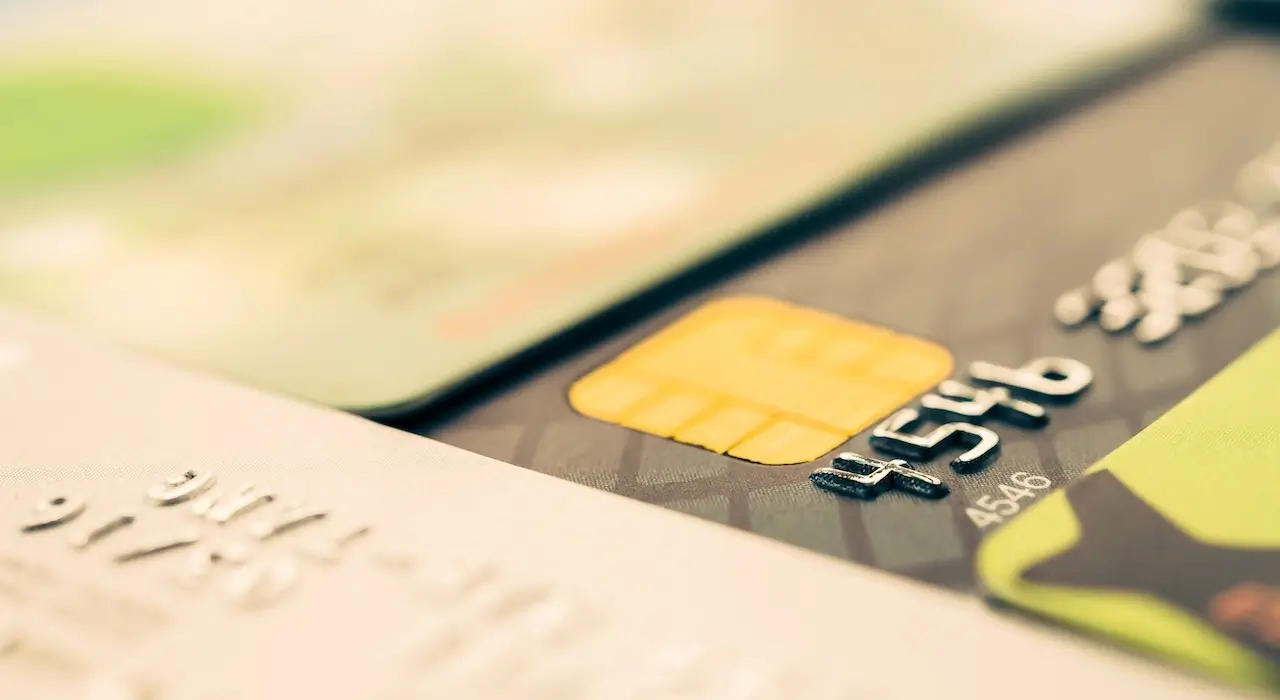 На Кубі припинили роботу Visa та Mastercard