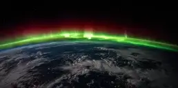 Як виглядає полярне сяйво з космосу — відео астронавтки